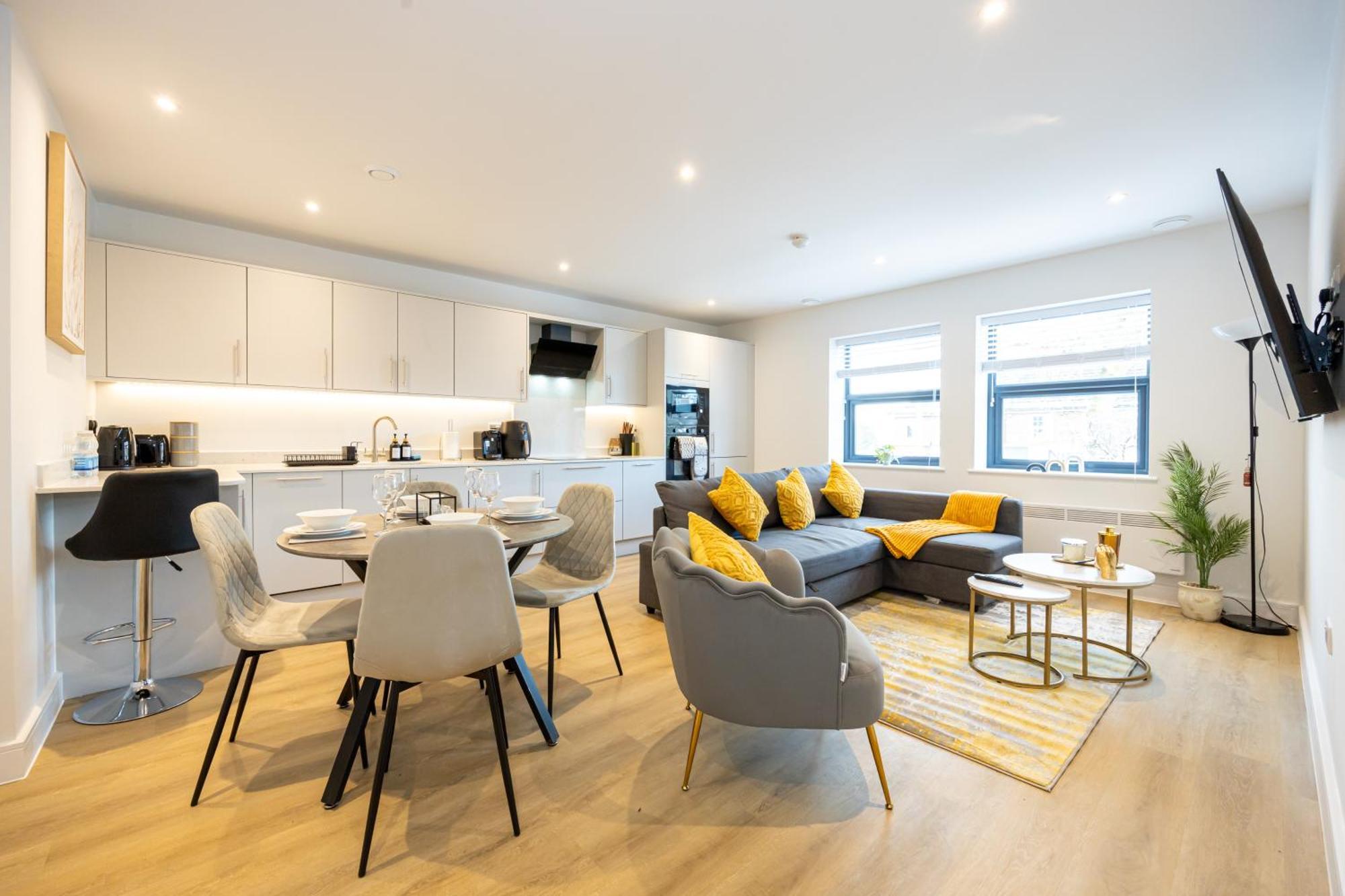 Modern 2 Bed Near Wythenshawe Hospital And Manchester Airport With Parking Ngoại thất bức ảnh